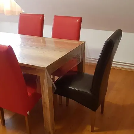 Zoé Apartman - * Gyula